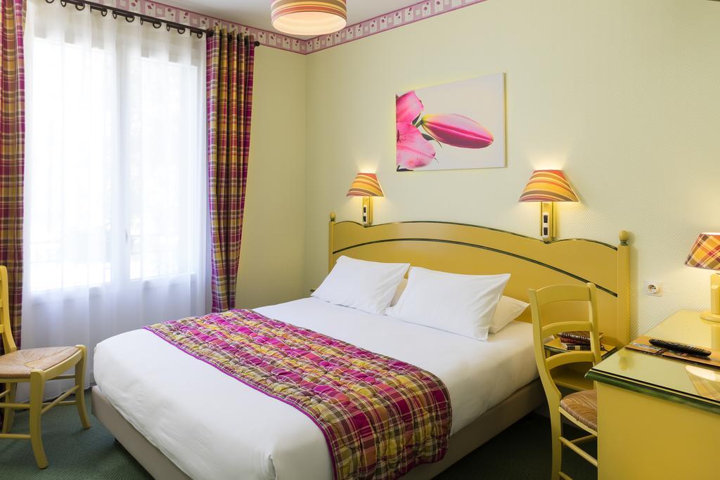 Logis Hotel Restaurant Les Cedres Joyeuse Εξωτερικό φωτογραφία