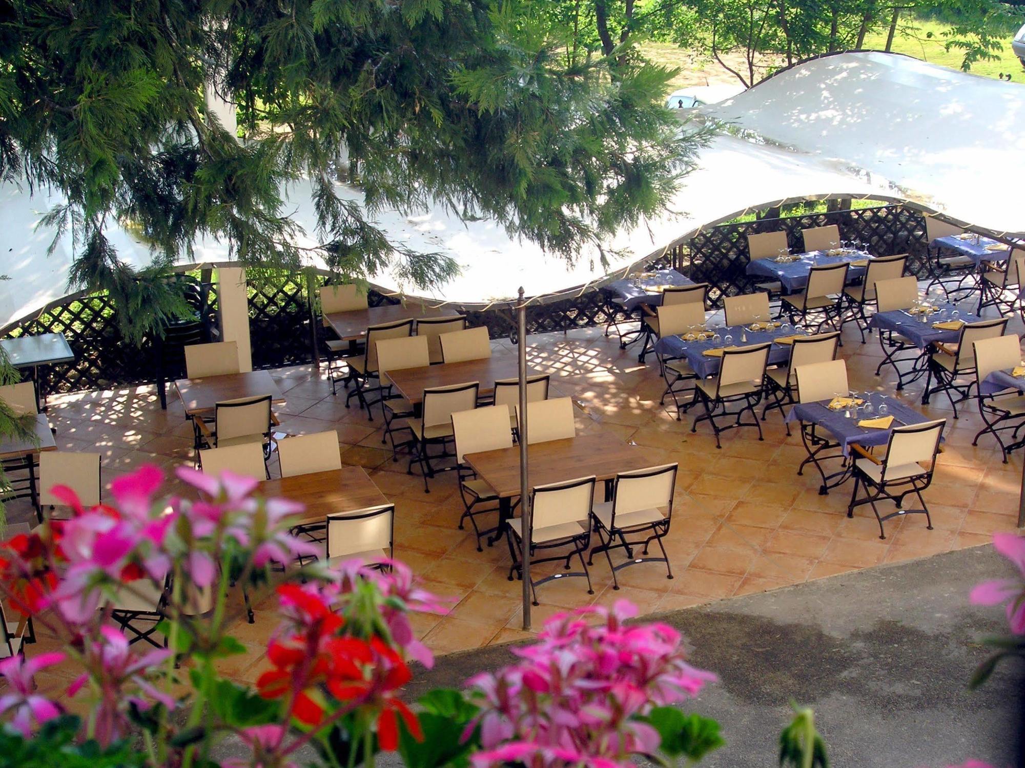 Logis Hotel Restaurant Les Cedres Joyeuse Εξωτερικό φωτογραφία
