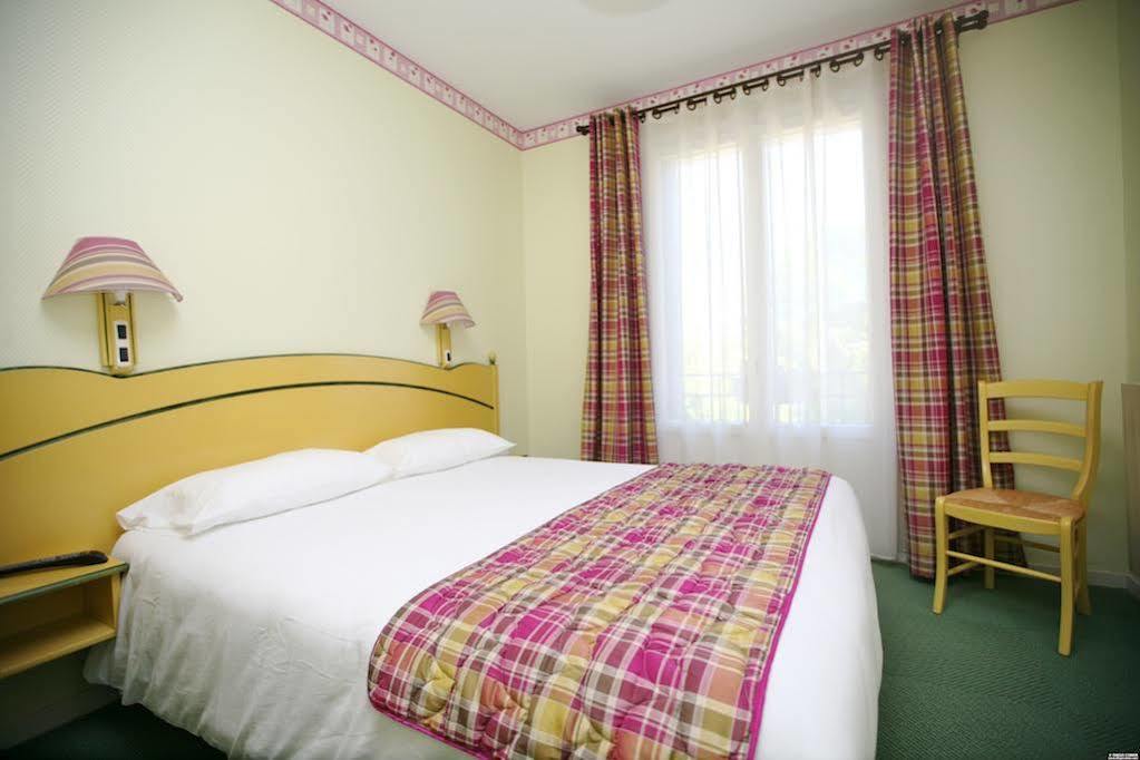 Logis Hotel Restaurant Les Cedres Joyeuse Εξωτερικό φωτογραφία